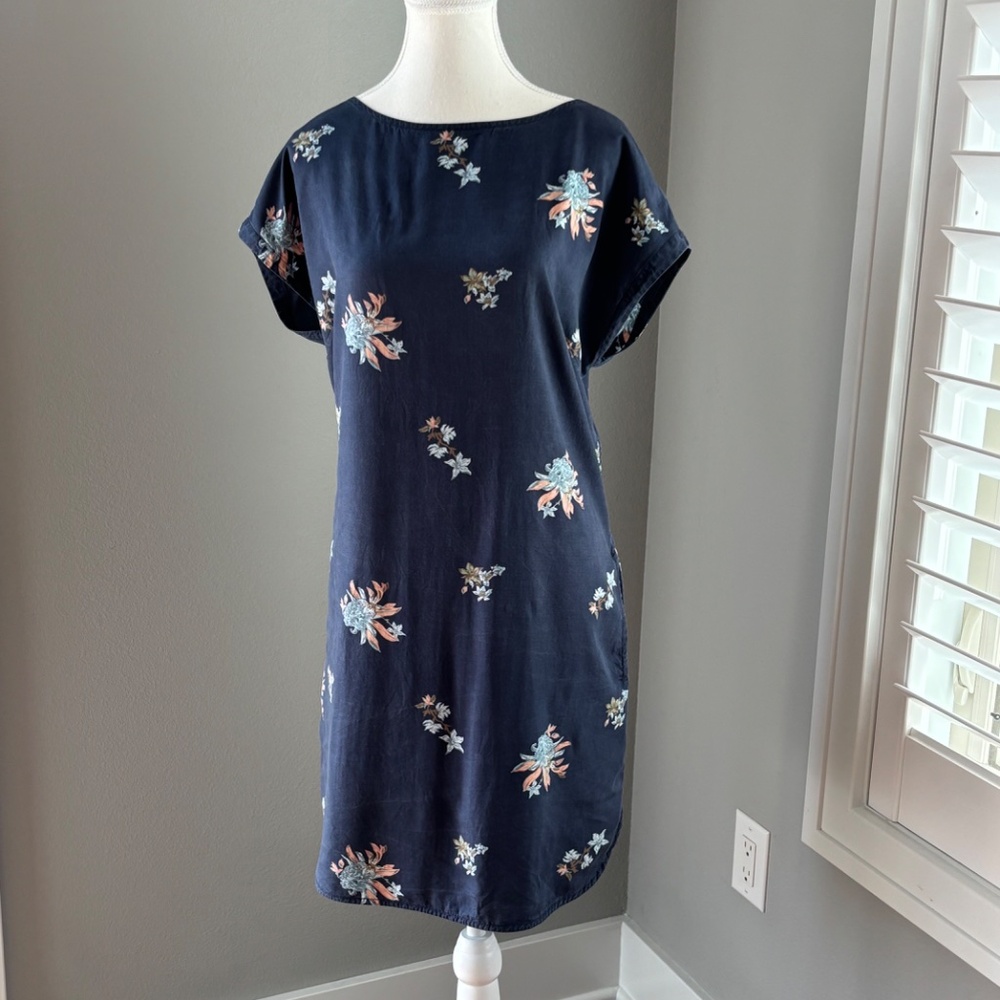 Patagonia Navy Blue Floral Shift Dress